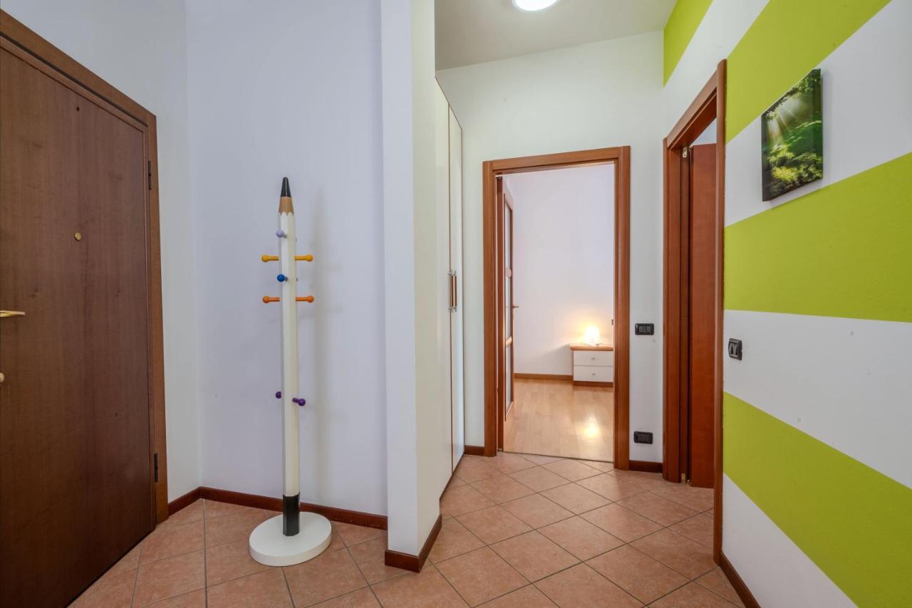 Isa Center - Leonardo Accademy - Mxp - Lakes Sesto Calende Exterior photo